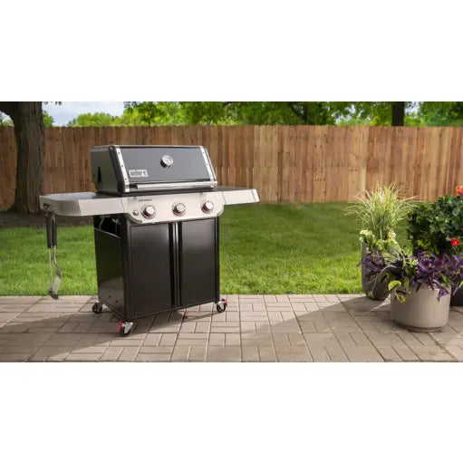 Genesis E-315 barbecue à gaz